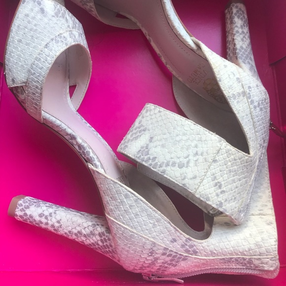 Vince Camuto | snake print Neutral heel - Picture 4 of 7